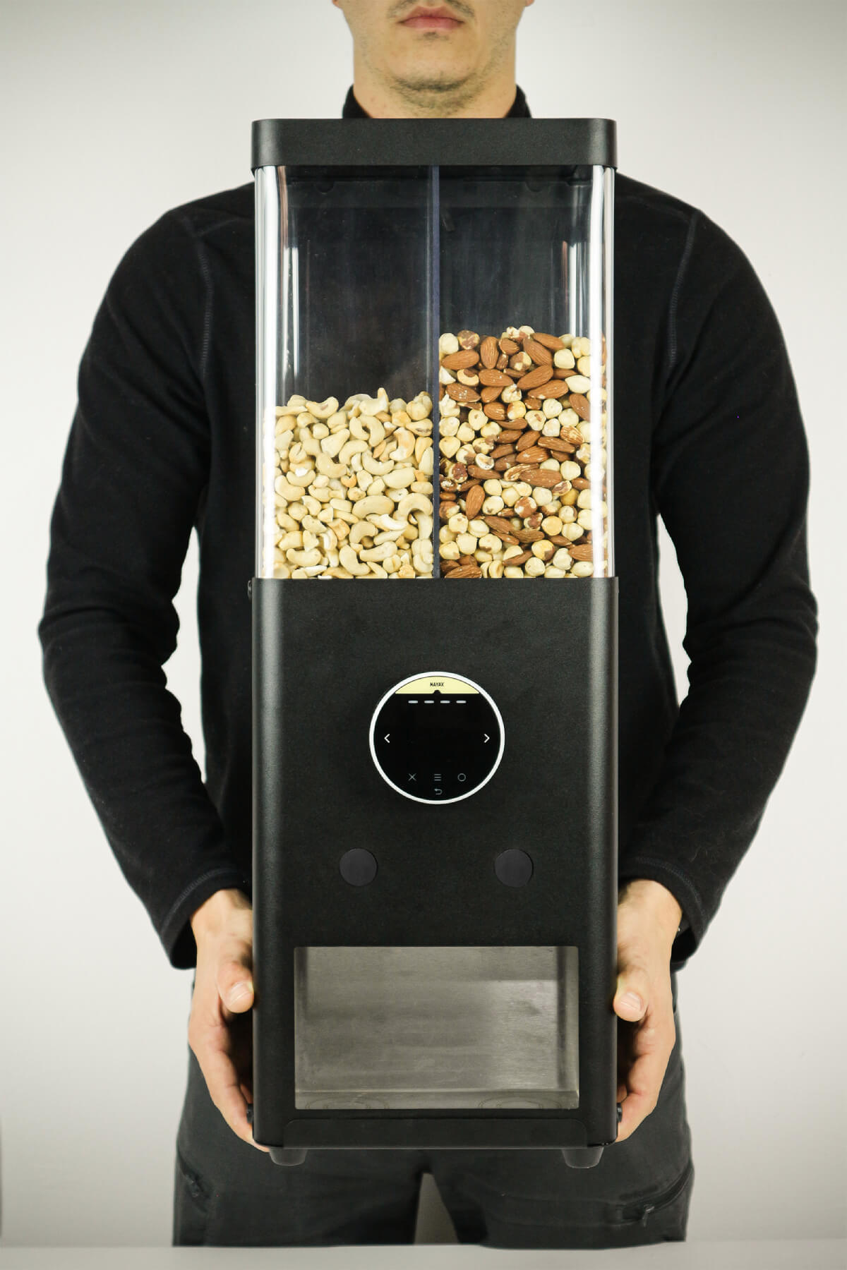 Lightweight vending machine